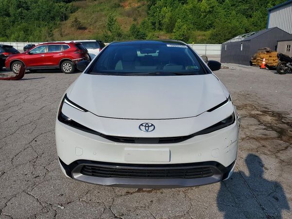 2024 TOYOTA PRIUS