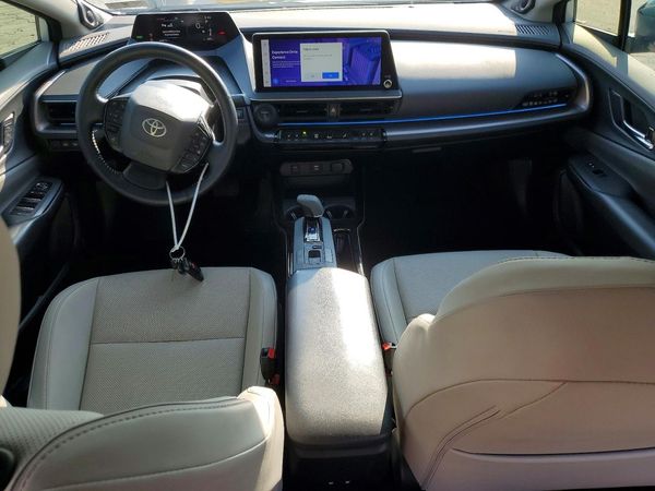 2024 TOYOTA PRIUS