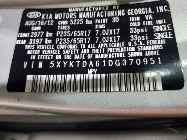 2013 KIA SORENTO Base / LX
