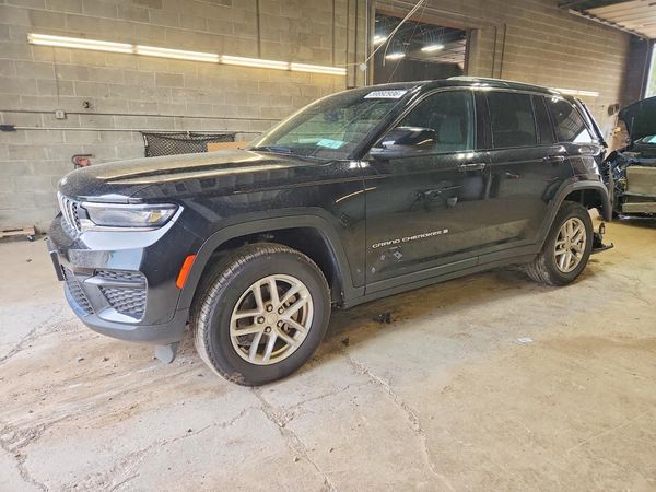 2025 JEEP GRAND CHEROKEE Laredo, Altitude