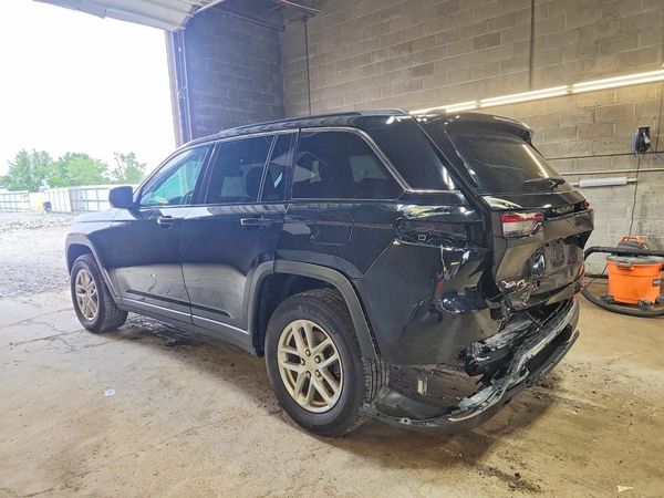 2025 JEEP GRAND CHEROKEE Laredo, Altitude