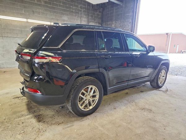 2025 JEEP GRAND CHEROKEE Laredo, Altitude