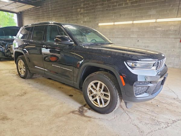 2025 JEEP GRAND CHEROKEE Laredo, Altitude