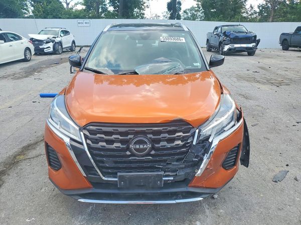 2022 NISSAN KICKS SV