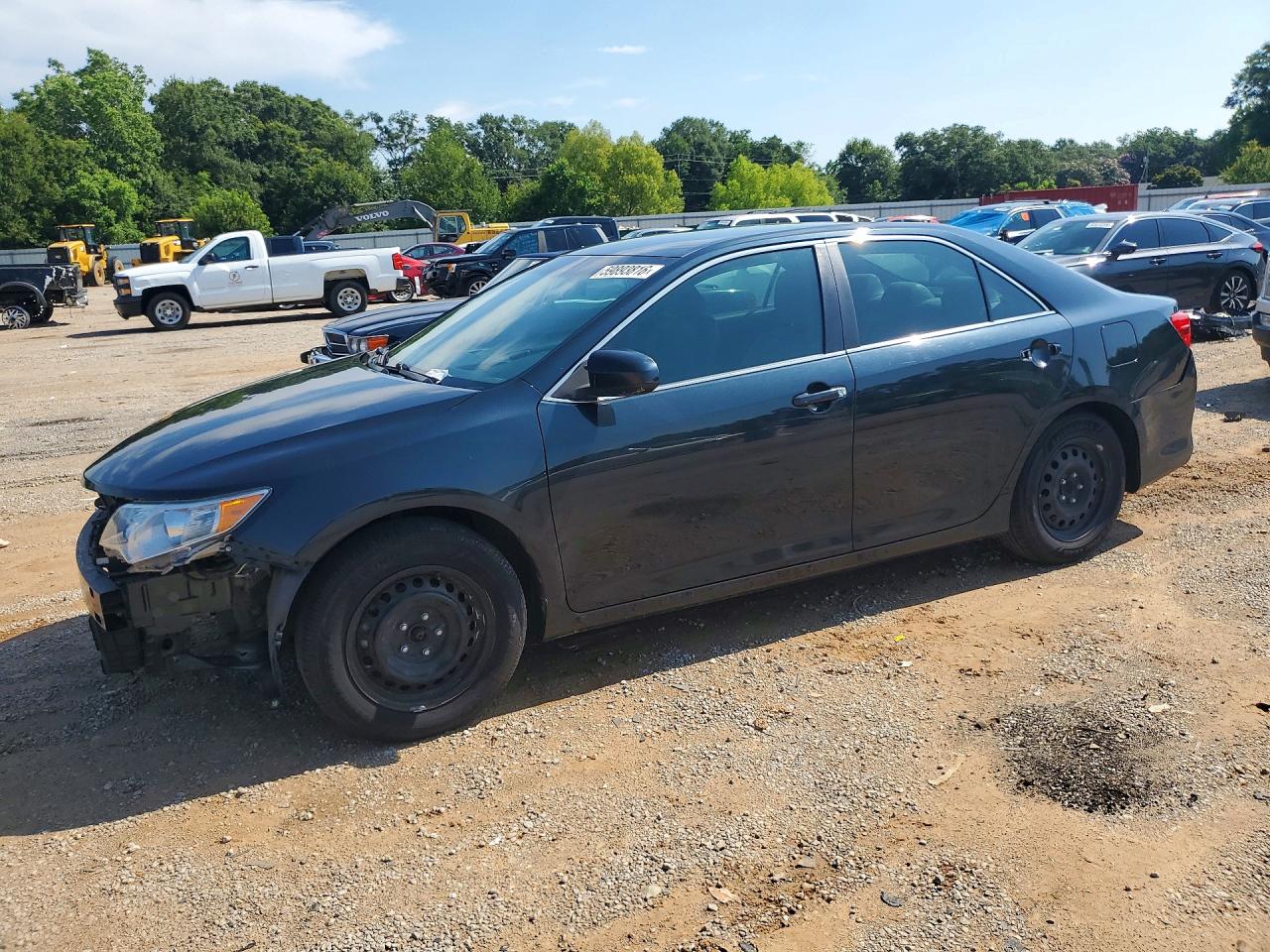 2012 TOYOTA CAMRY — Front 3/4