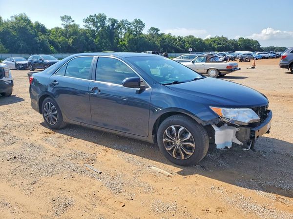 2012 TOYOTA CAMRY — Passenger 3/4