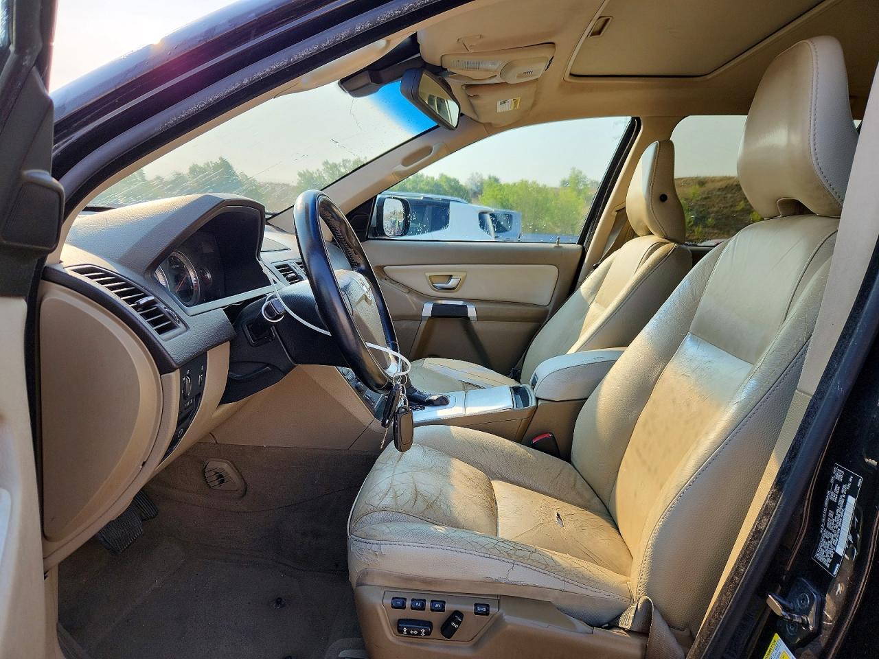 2013 VOLVO XC90