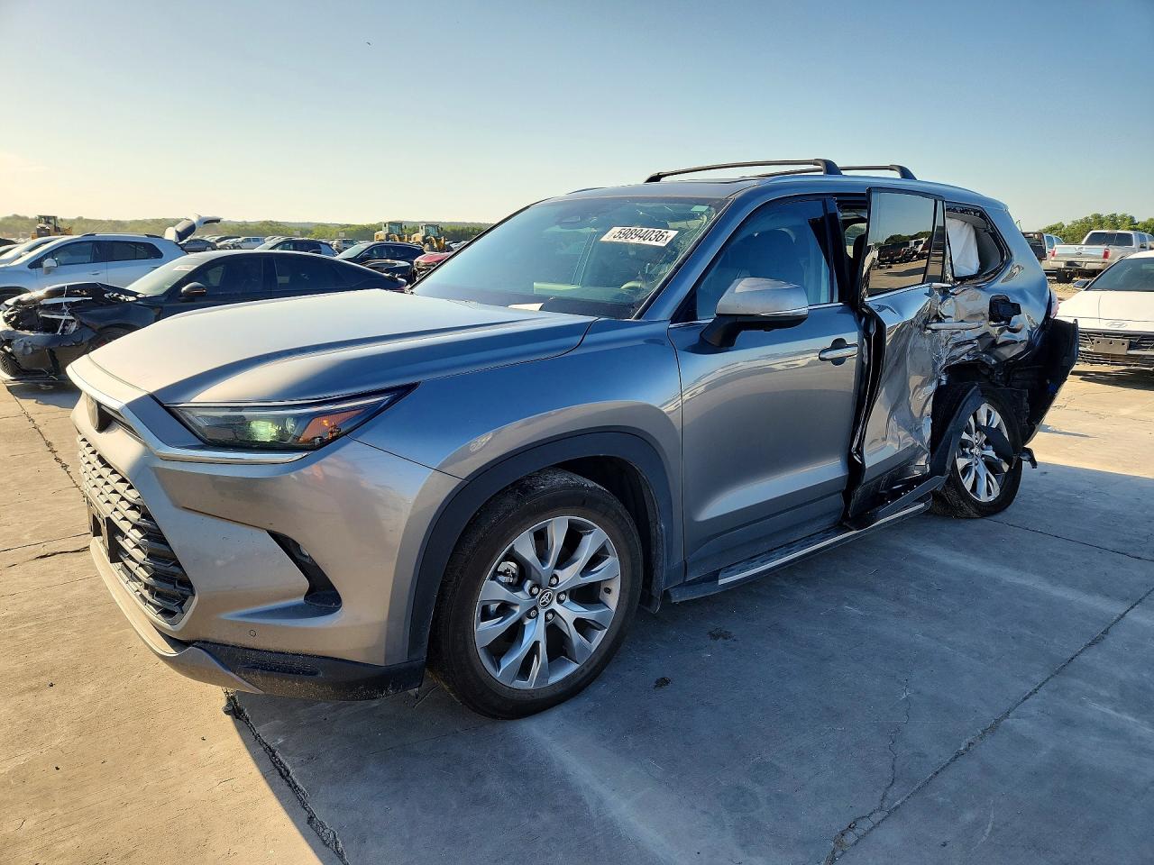 2025 TOYOTA GRAND HIGH