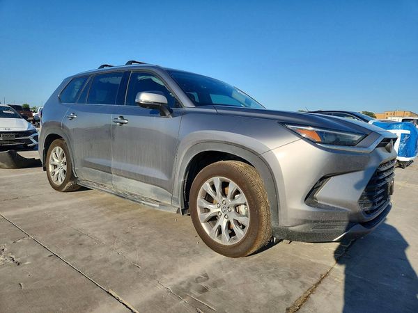 2025 TOYOTA GRAND HIGH