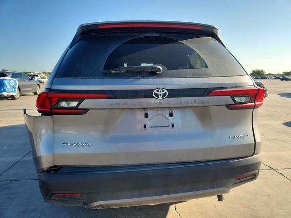 2025 TOYOTA GRAND HIGH