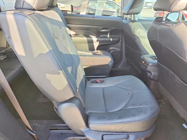 2025 TOYOTA GRAND HIGH