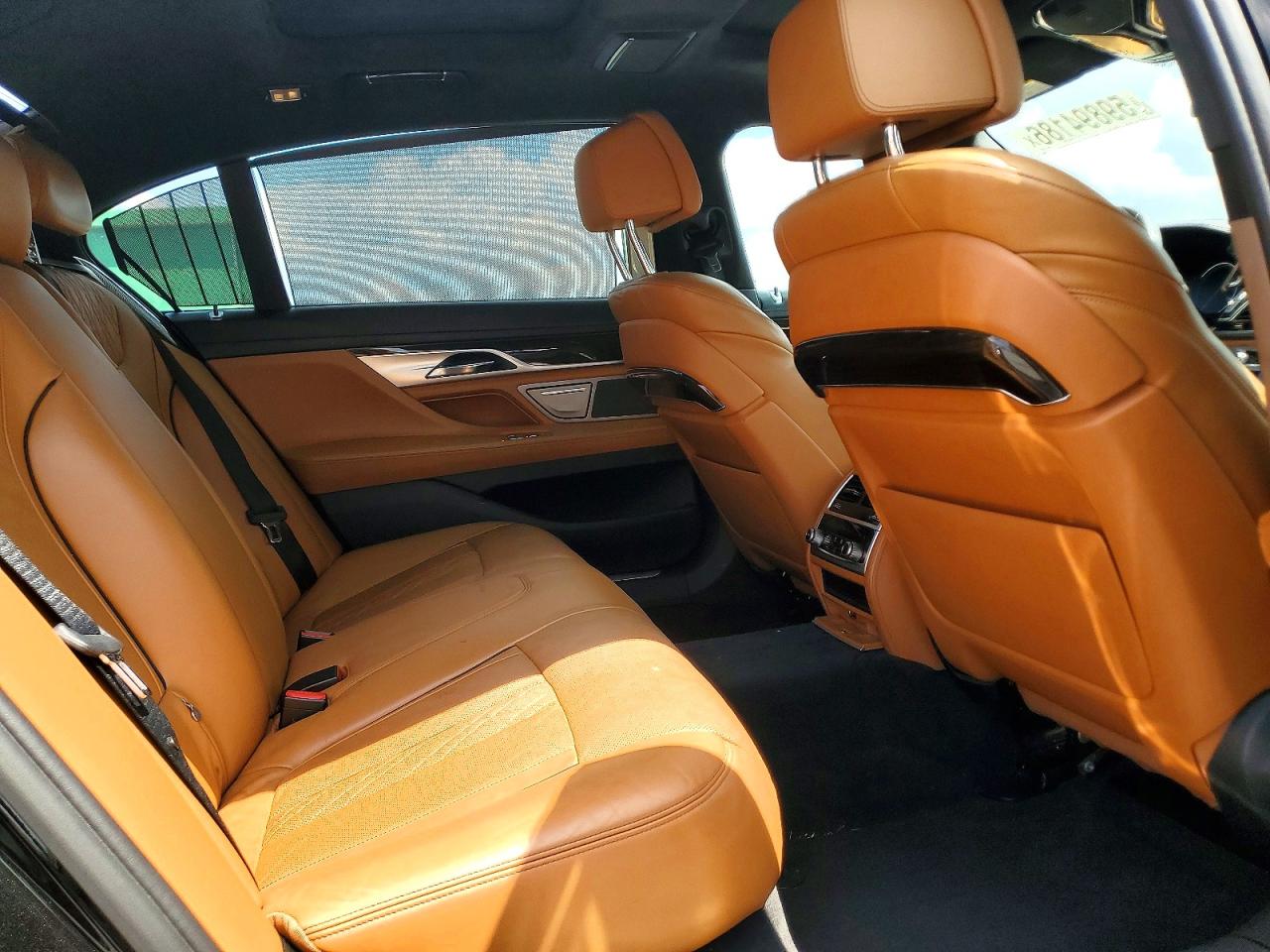 2016 BMW 740
