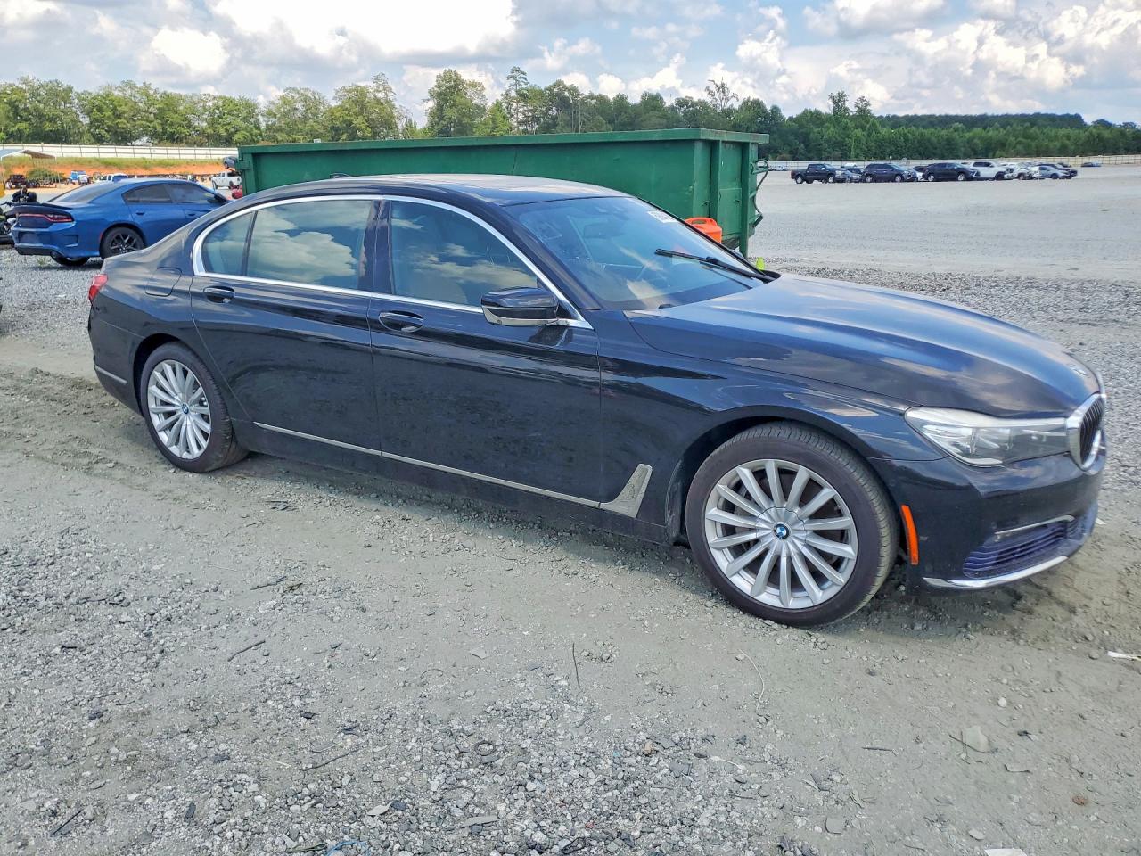 2016 BMW 740