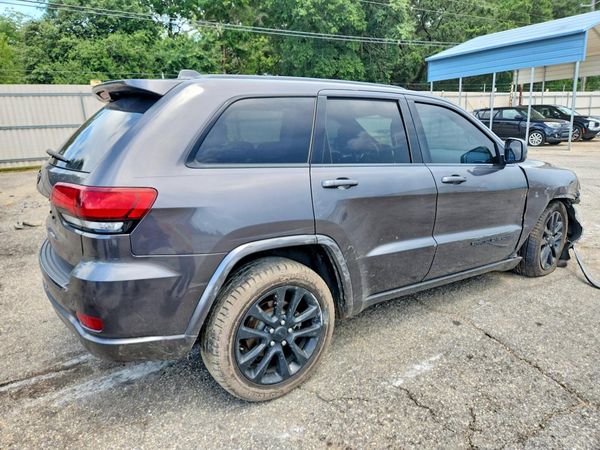 2018 JEEP GRAND CHEROKEE LAREDO 4X2
