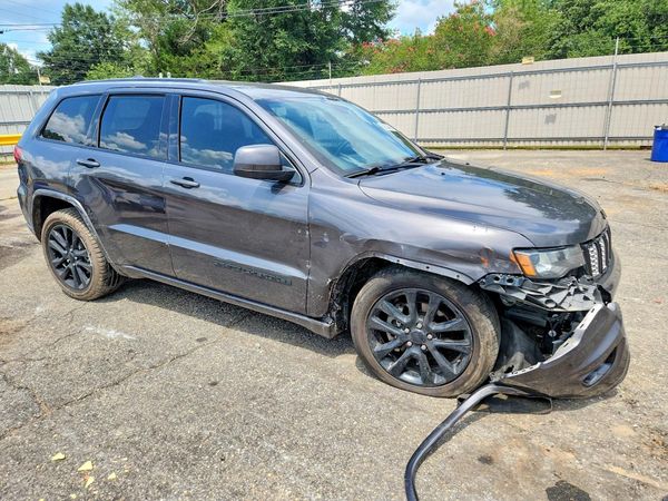 2018 JEEP GRAND CHEROKEE LAREDO 4X2