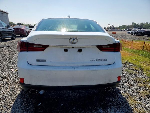 2016 LEXUS IS 300
