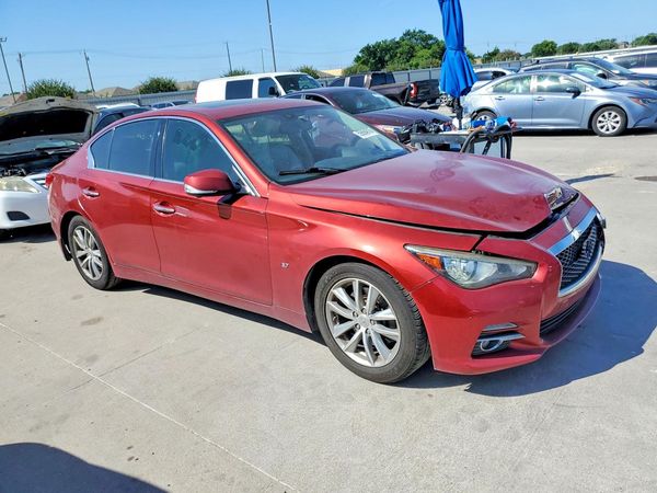 2015 INFINITI Q50