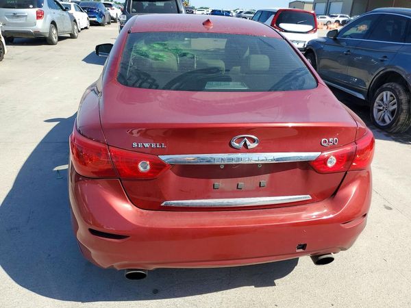 2015 INFINITI Q50