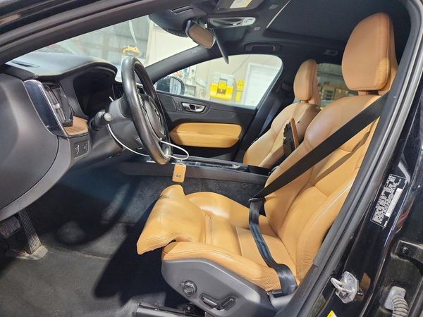 2019 VOLVO XC60 Inscription