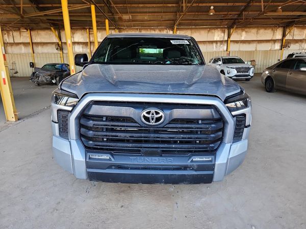 2025 TOYOTA TUNDRA SR5