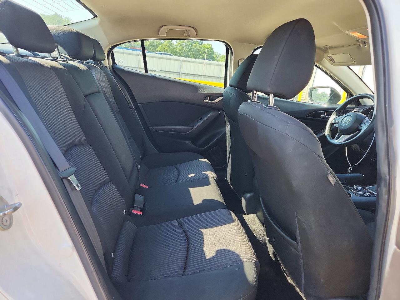 2016 MAZDA 3 Sport/GX