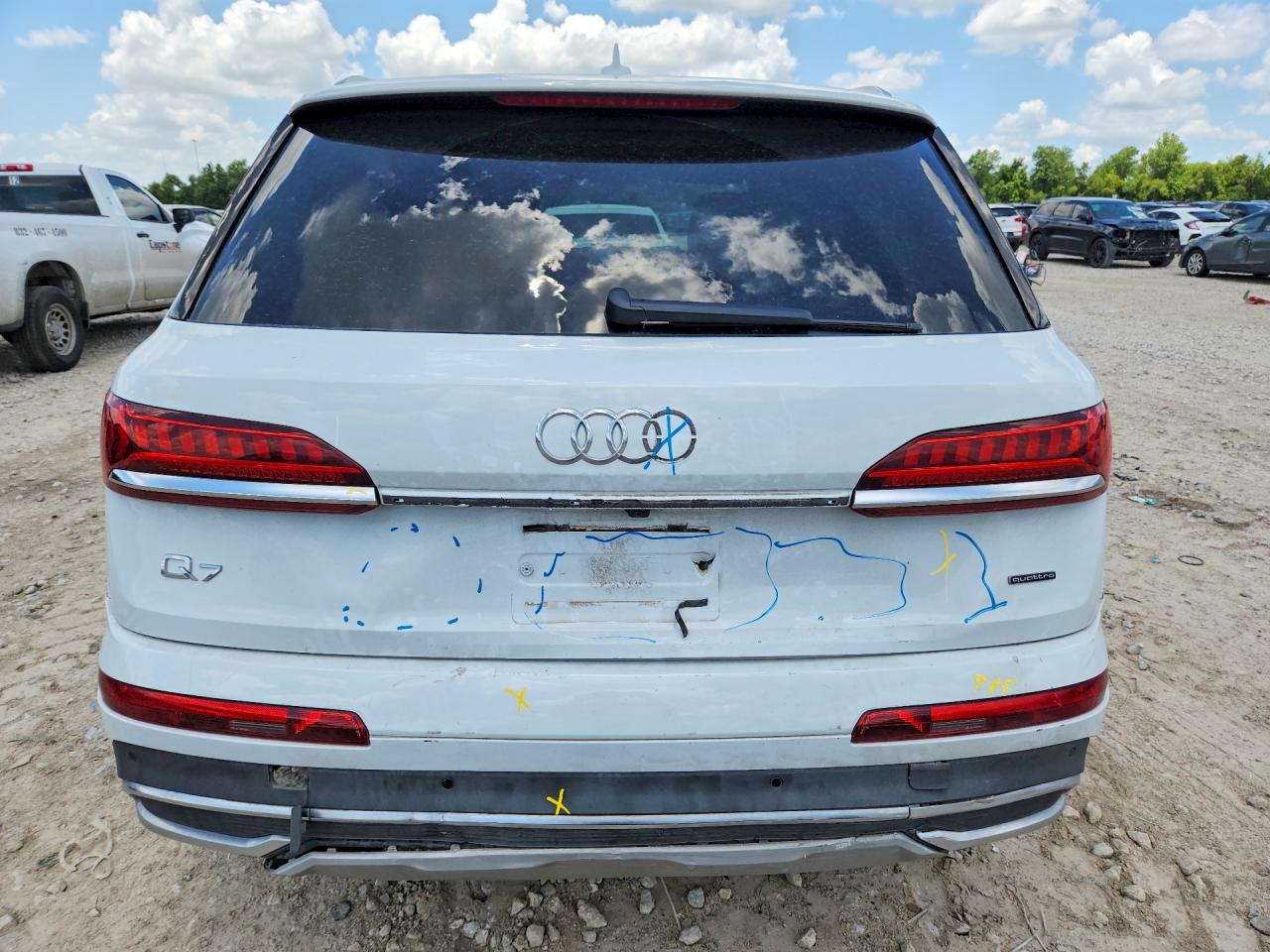 2020 AUDI Q7 quattro Premium Plus