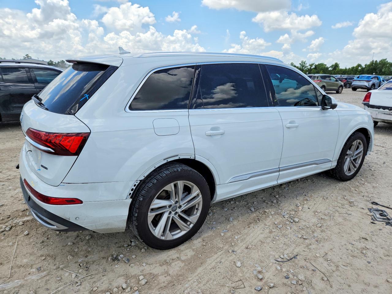2020 AUDI Q7 quattro Premium Plus