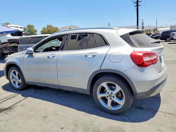 2018 MERCEDES-BENZ GLA GLA250