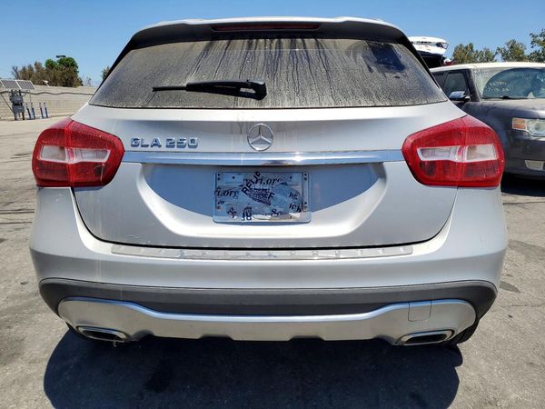 2018 MERCEDES-BENZ GLA GLA250