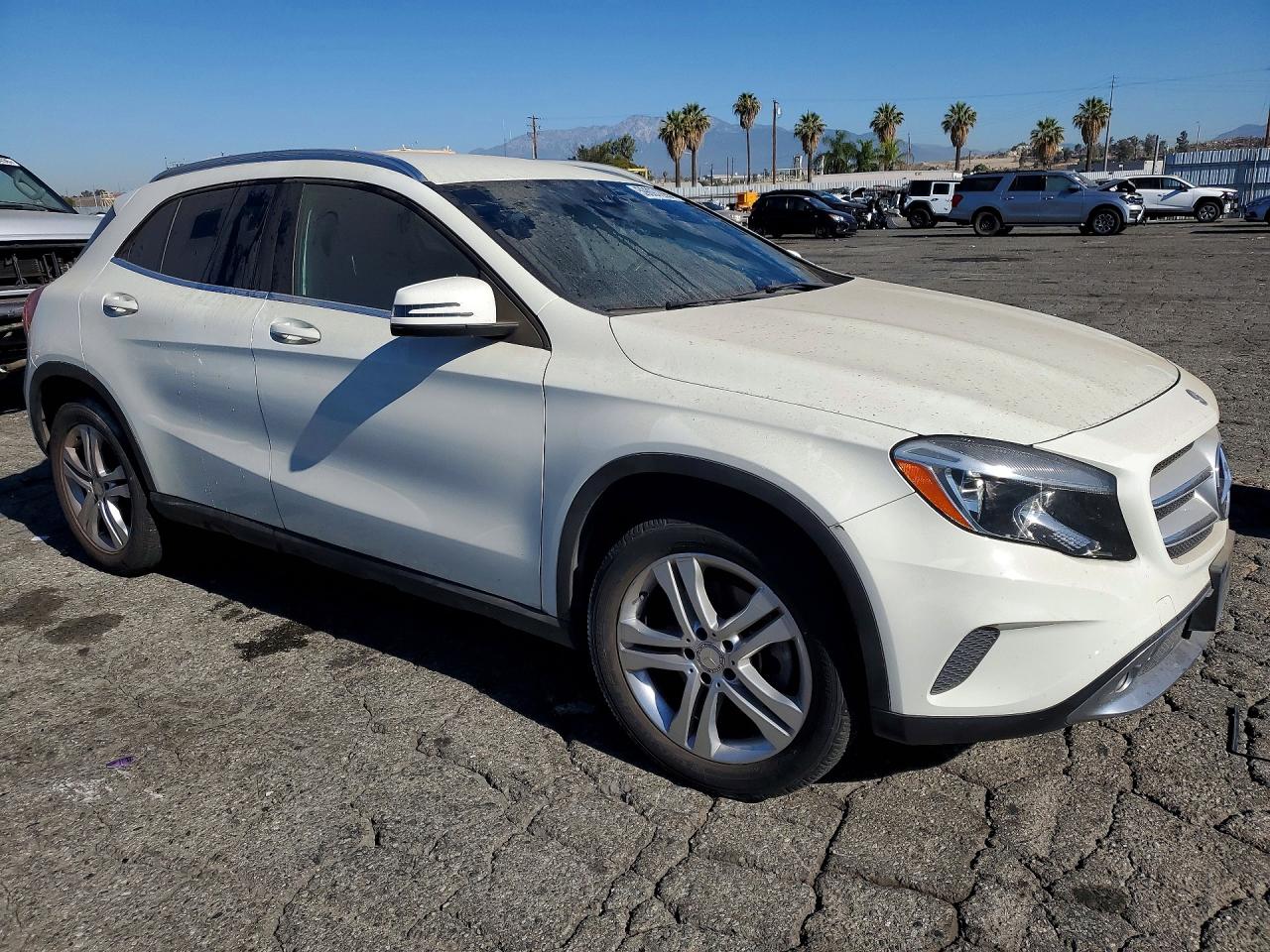 2017 MERCEDES-BENZ GLA GLA250