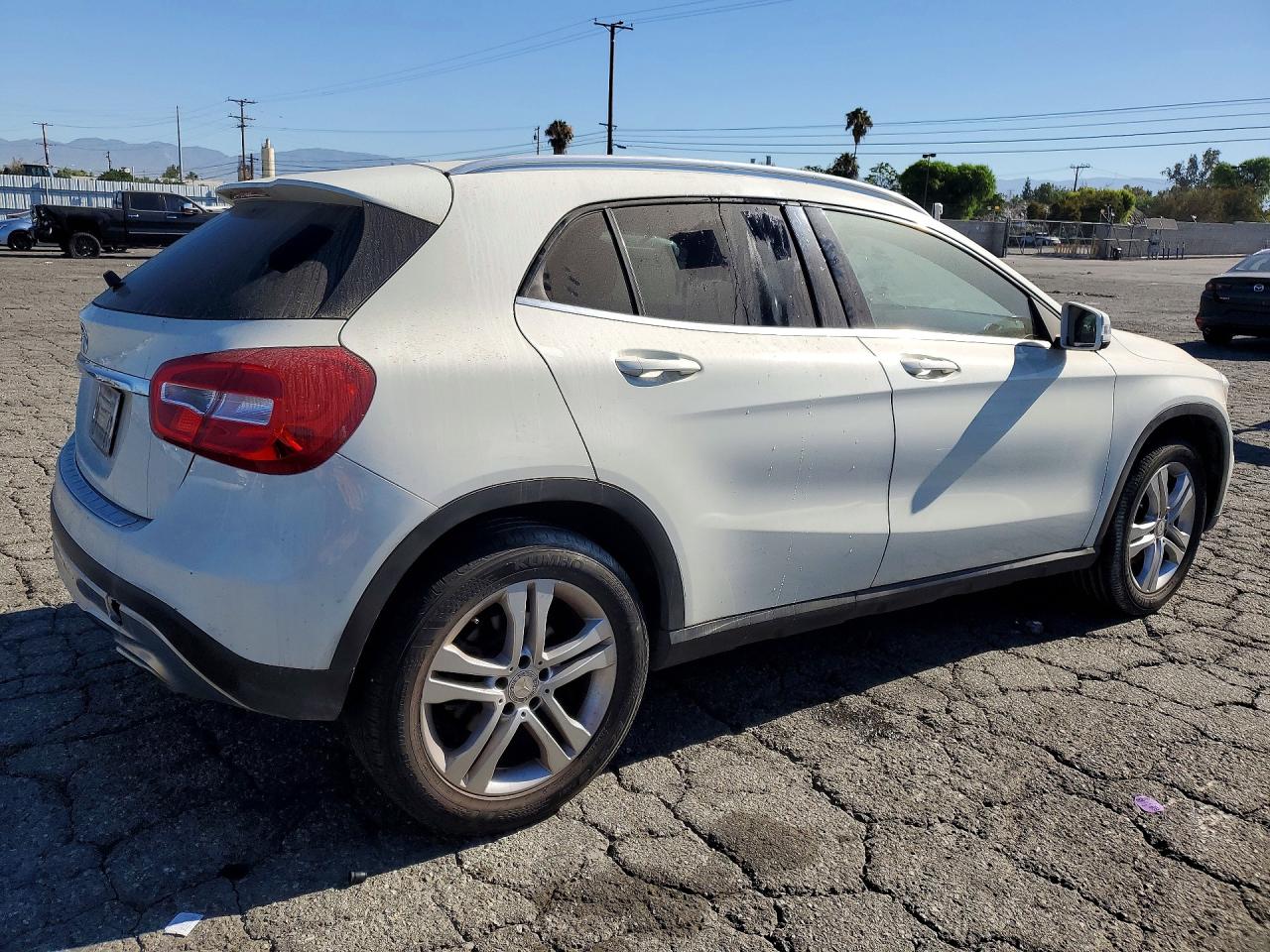 2017 MERCEDES-BENZ GLA GLA250