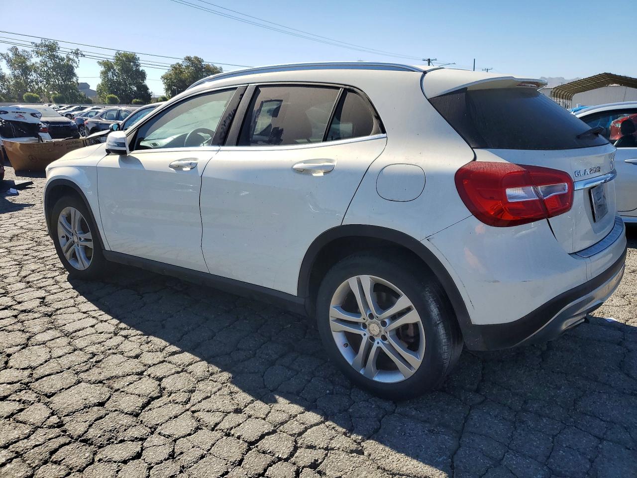 2017 MERCEDES-BENZ GLA GLA250