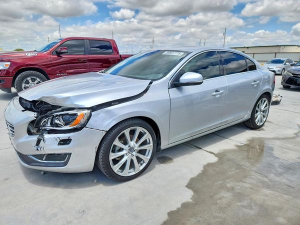 2017 VOLVO S60 Platinum