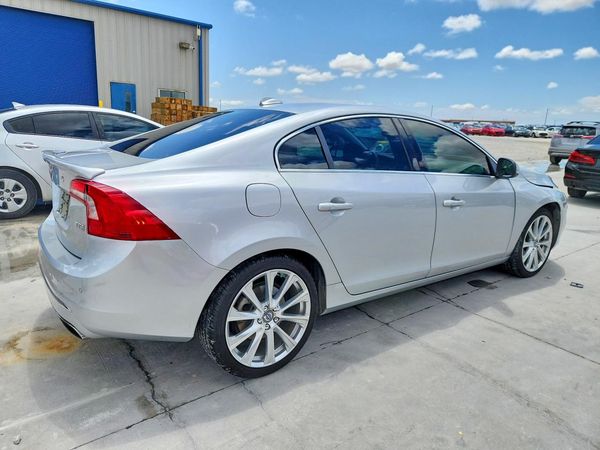 2017 VOLVO S60 Platinum