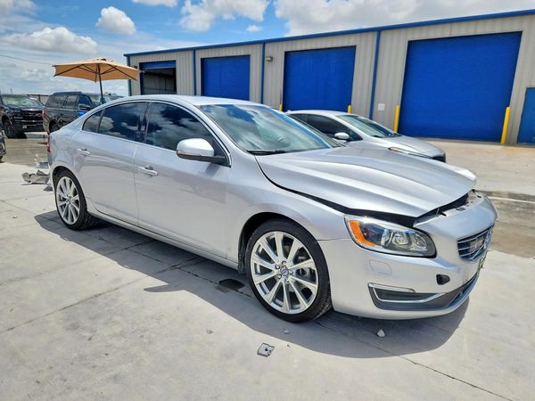 2017 VOLVO S60 Platinum