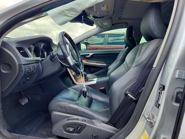 2017 VOLVO S60 Platinum