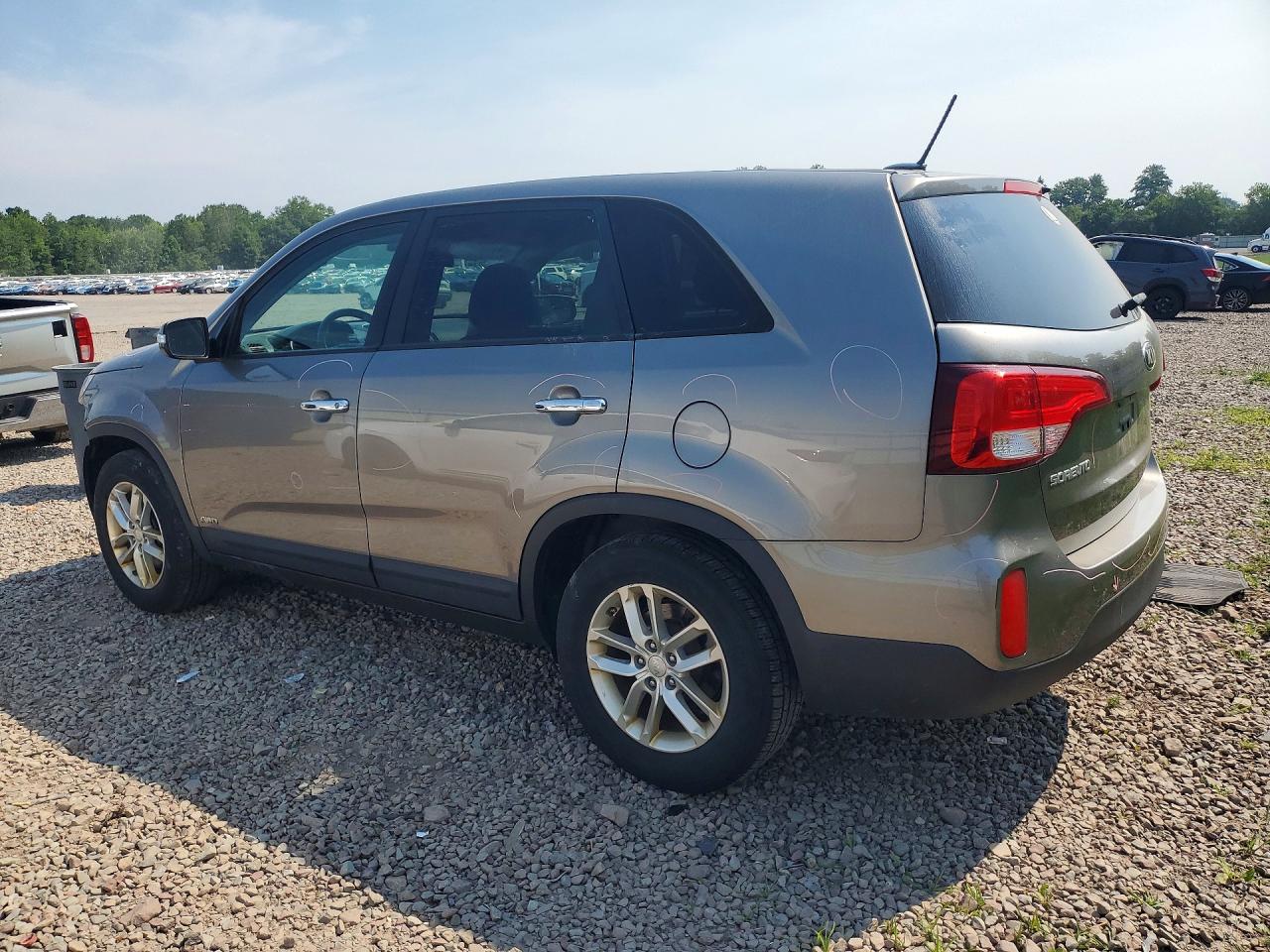 2015 KIA SORENTO GL