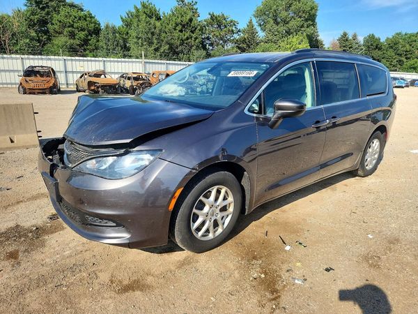 2021 CHRYSLER VOYAGER