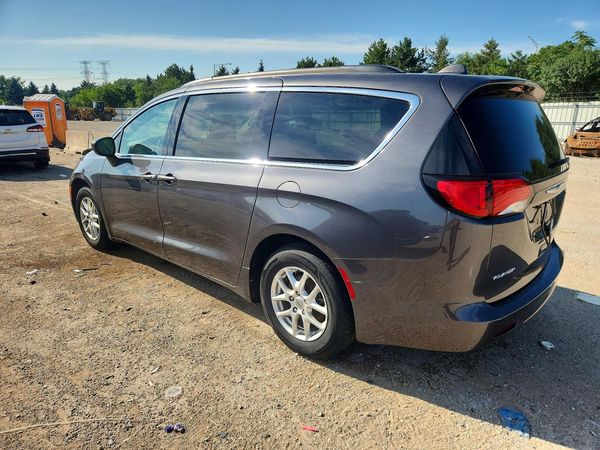 2021 CHRYSLER VOYAGER