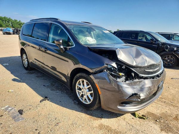 2021 CHRYSLER VOYAGER