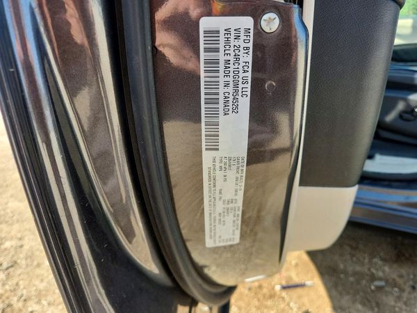 2021 CHRYSLER VOYAGER