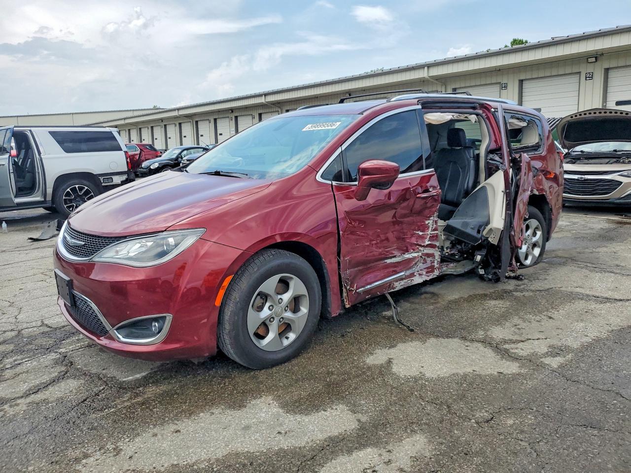 2017 CHRYSLER PACIFICA Touring L Plus