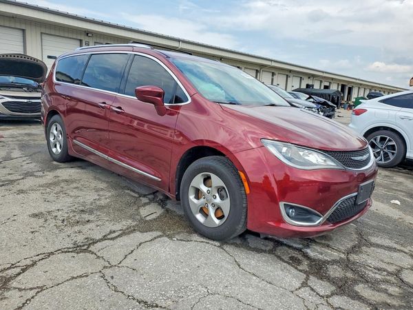 2017 CHRYSLER PACIFICA Touring L Plus