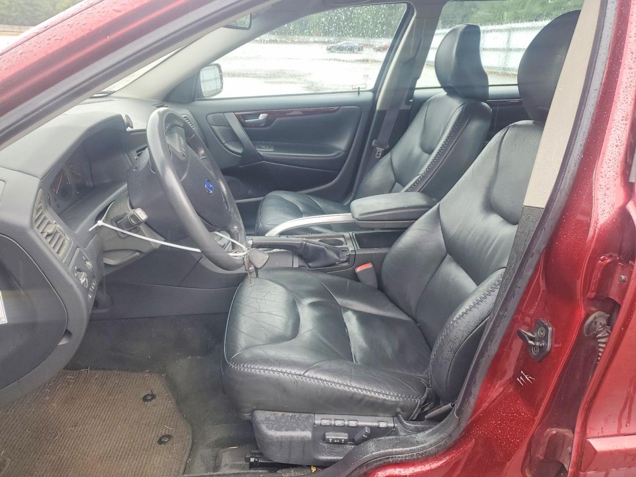2003 VOLVO XC70