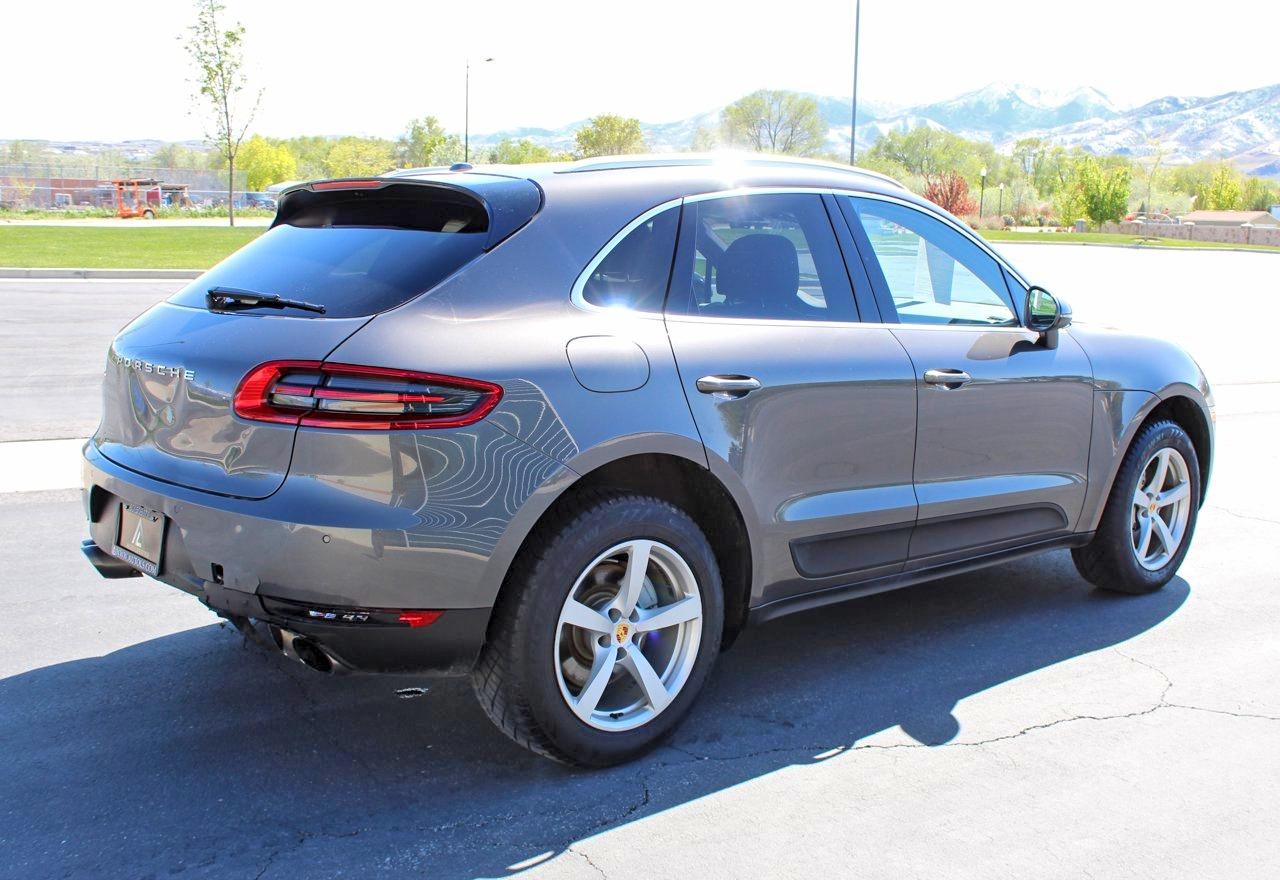 2015 PORSCHE MACAN
