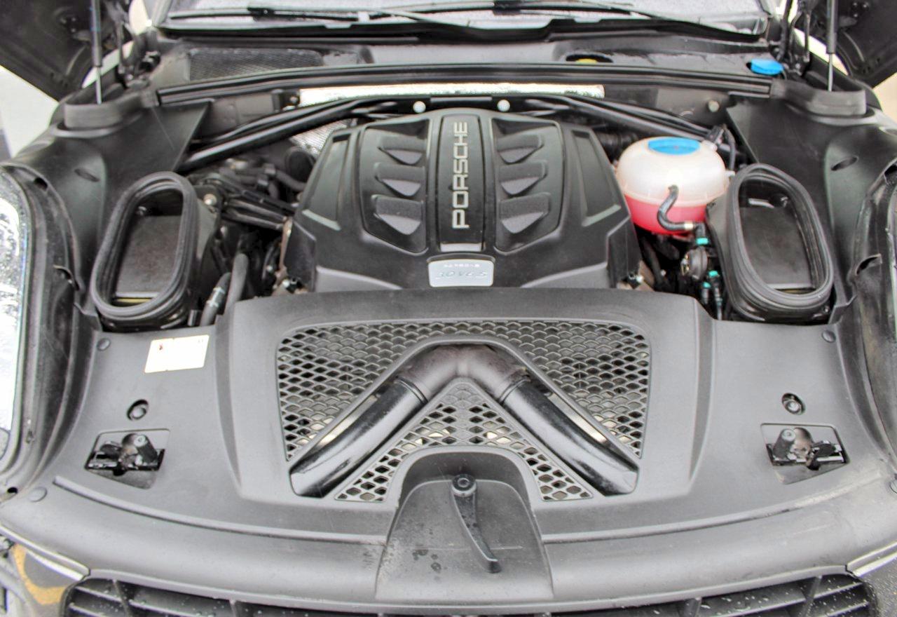 2015 PORSCHE MACAN