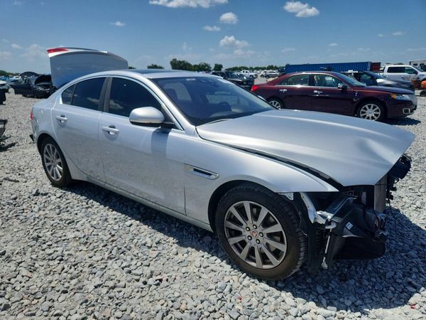 2019 JAGUAR XE