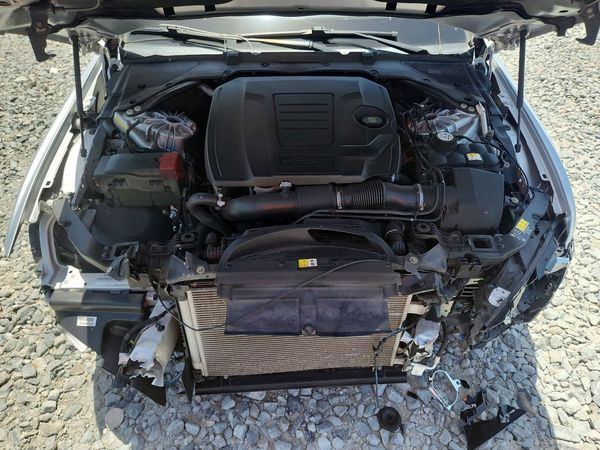 2019 JAGUAR XE