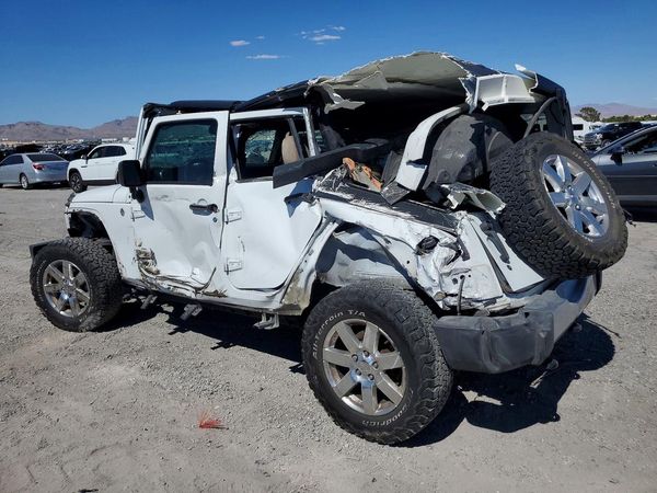 2015 JEEP WRANGLER UNLIMITED SAHARA 4X4