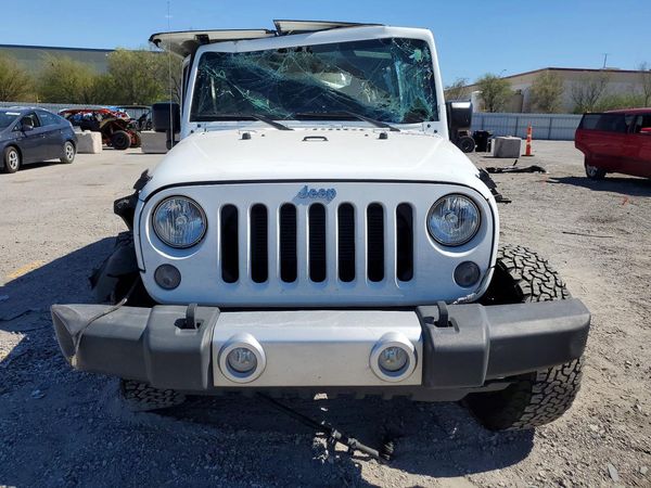 2015 JEEP WRANGLER UNLIMITED SAHARA 4X4